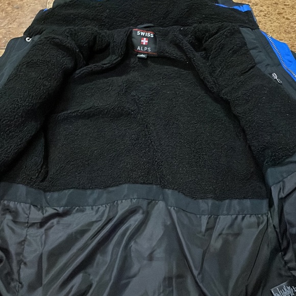 Boys Swiss Alps winter jacket - Picture 3 of 3